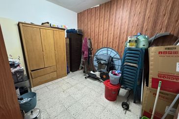 Strawberry Court Apartment