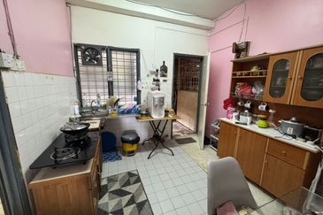 Strawberry Court Apartment