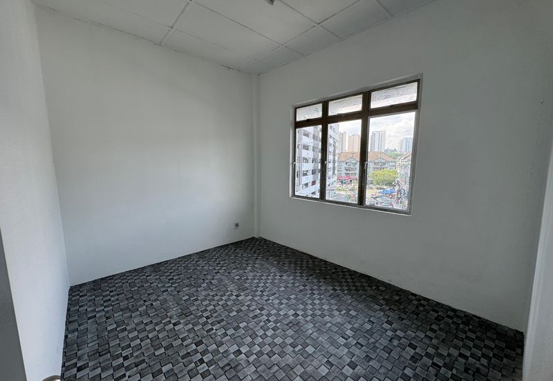 Kuchai Entrepreneurs Park Shop Apartment