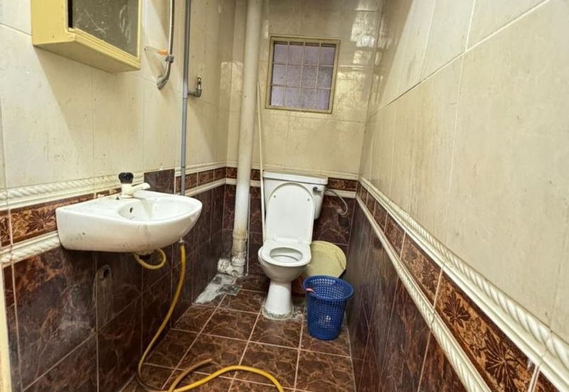 Strawberry Court Apartment