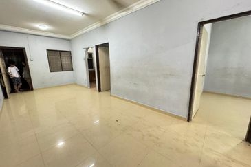 Strawberry Court Apartment