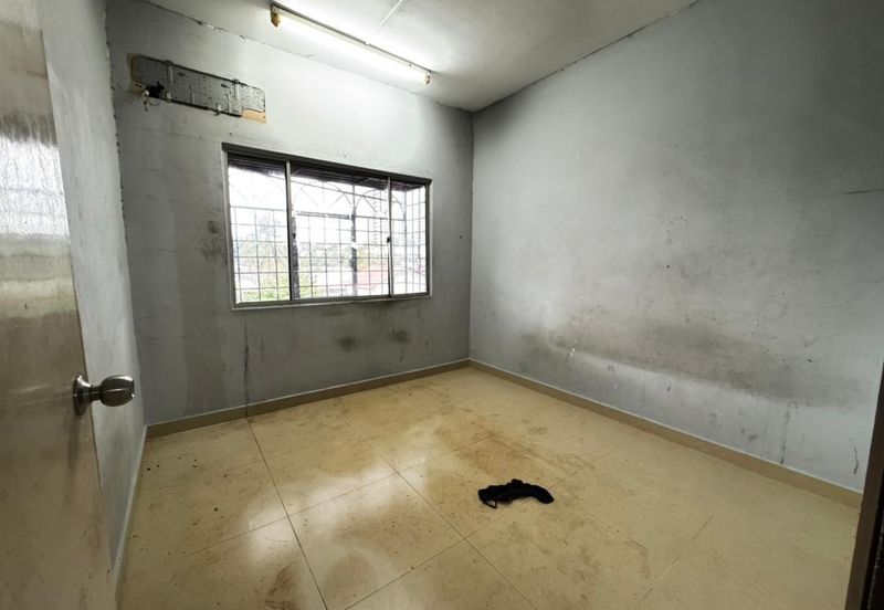 Strawberry Court Apartment