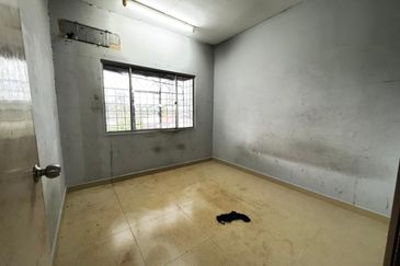 Strawberry Court Apartment