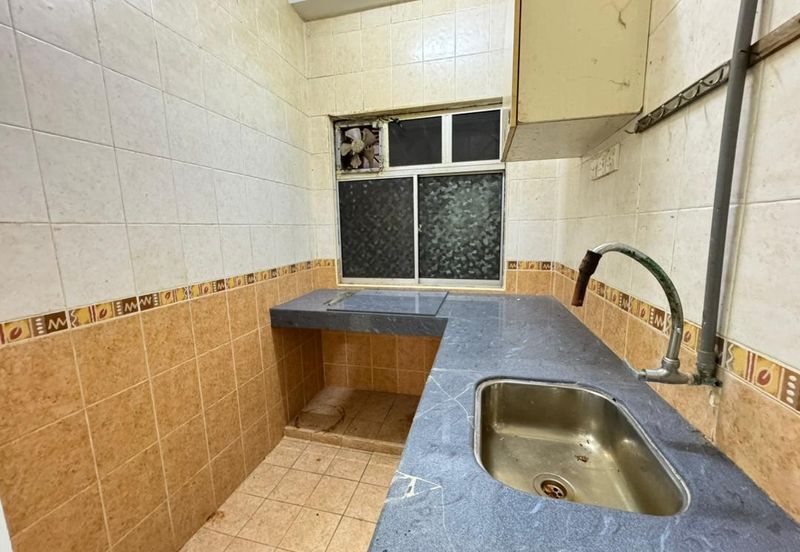 Strawberry Court Apartment