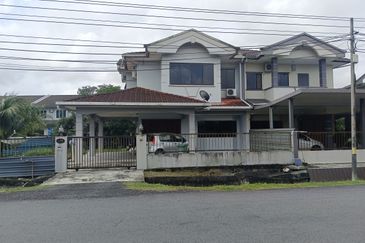 Sibu Double Storey Semi D at Jalan Kiew Nang