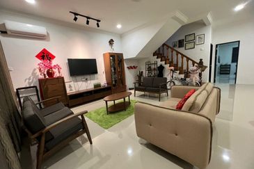 Sibu Double Storey Terrace Intermediate at Jalan Tun Ahmad Zaidi Adruce