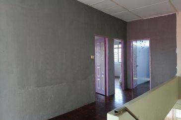 Sibu Double Storey Terrace Corner at Jalan Oya