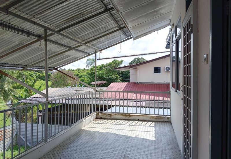 Sibu Double Storey Terrace Corner at Jalan Oya
