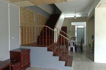 Sibu Double Storey Terrace Corner at Jalan Oya
