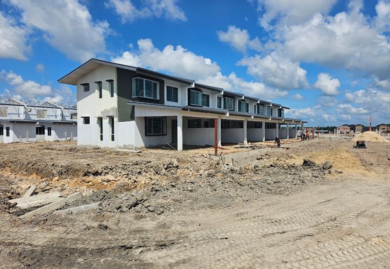 Sibu Double Storey Terrace at Sibujaya B20