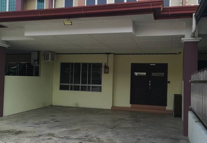 Sibu Double Storey Terrace at Jalan Tebu