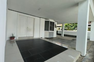 Sibu 2 Storey Corner at Jalan Tun Ahmad Zaidi Adruce