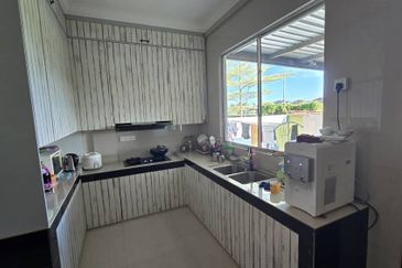 Sibu Double Storey Semi D at Jalan Kiew Nang