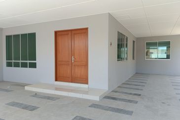 Sibu Double Storey Terrace Corner at Teku Pasai Siong