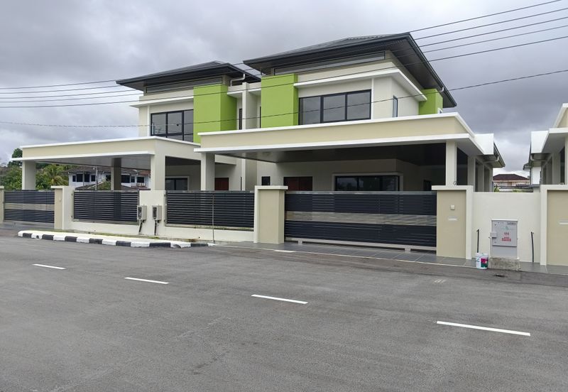 Sibu Double Storey Semi D at Jalan Wong King Huo