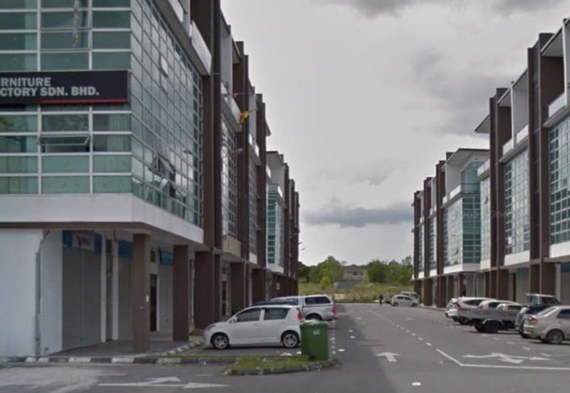 Kuching - 4 Storey Shophouse Corner at Jalan Lee Ling Heights