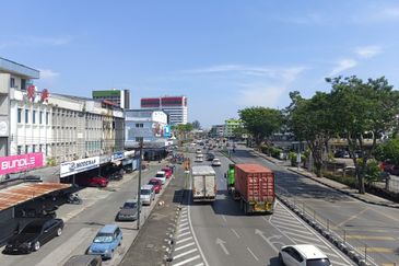 Sibu - 4 Storey Shophouse Corner at Jalan Lanang