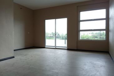 Sibu - Double Storey Terrace Corner at Jalan Ulu Oya