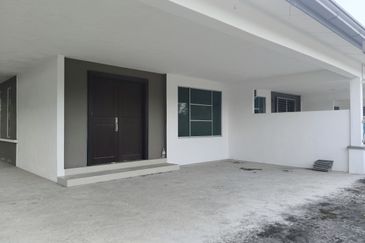 Sibu Double Storey Corner at Jalan Old Oya