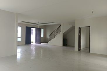 Sibu - Double Storey Semi Detached at Jalan Old Oya