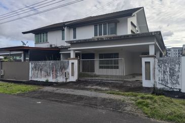 Sibu - Double Storey Semi Detached at Jalan Old Oya