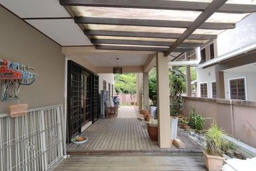 Kuching Double Storey Semi D at Jalan Stutong Baru