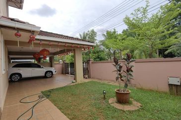 Kuching Double Storey Semi D at Jalan Stutong Baru