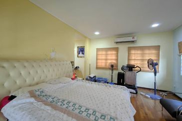 Kuching Double Storey Semi D at Jalan Stutong Baru