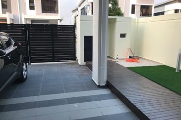 The Canal Garden South, Horizon Hills