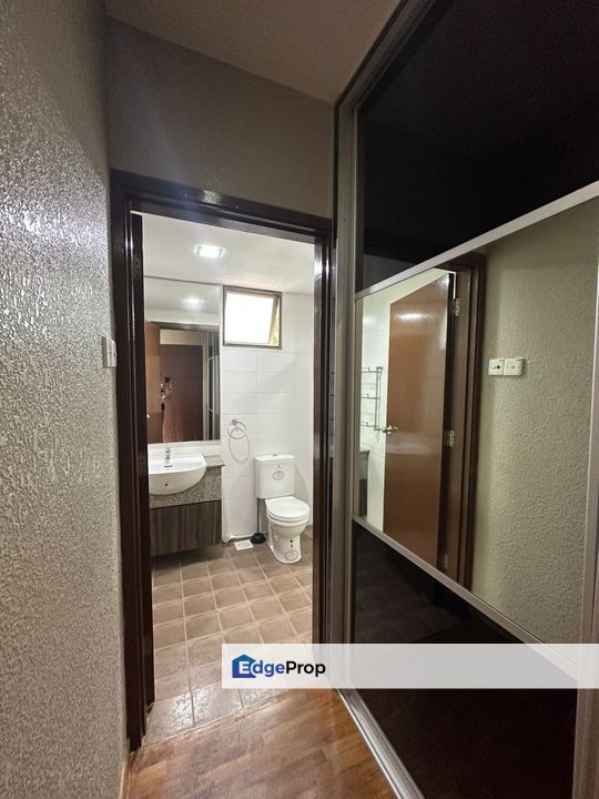 Molek Pine 2 Apartment, Johor, Johor Bahru