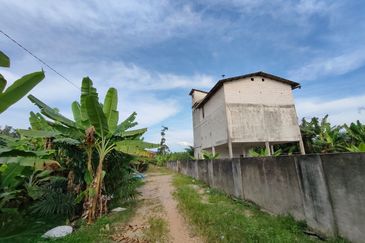 Batu Pahat 4.5 Acres Land