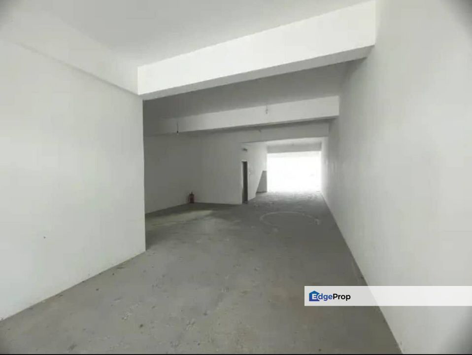 Taman Universiti 4 Storey Shoplot, Johor, Skudai