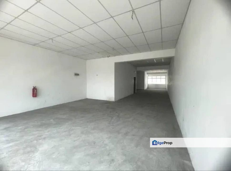 Taman Universiti 4 Storey Shoplot, Johor, Skudai