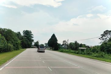Kota Tinggi 2+- Acre Land