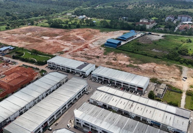 Pontian Batu 17.9 Acres Land