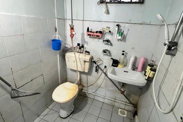 Sri Lanang Flat (Rumah Pangsa Sri Lanang)