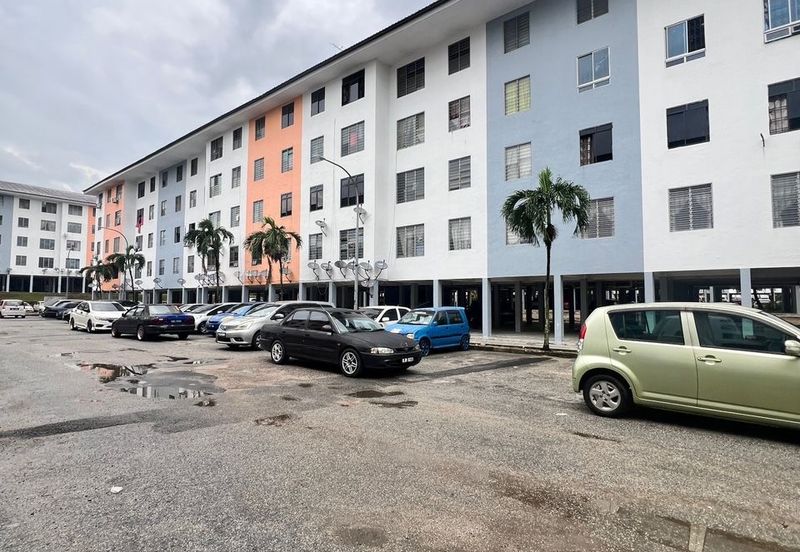 Sri Lanang Flat (Rumah Pangsa Sri Lanang)