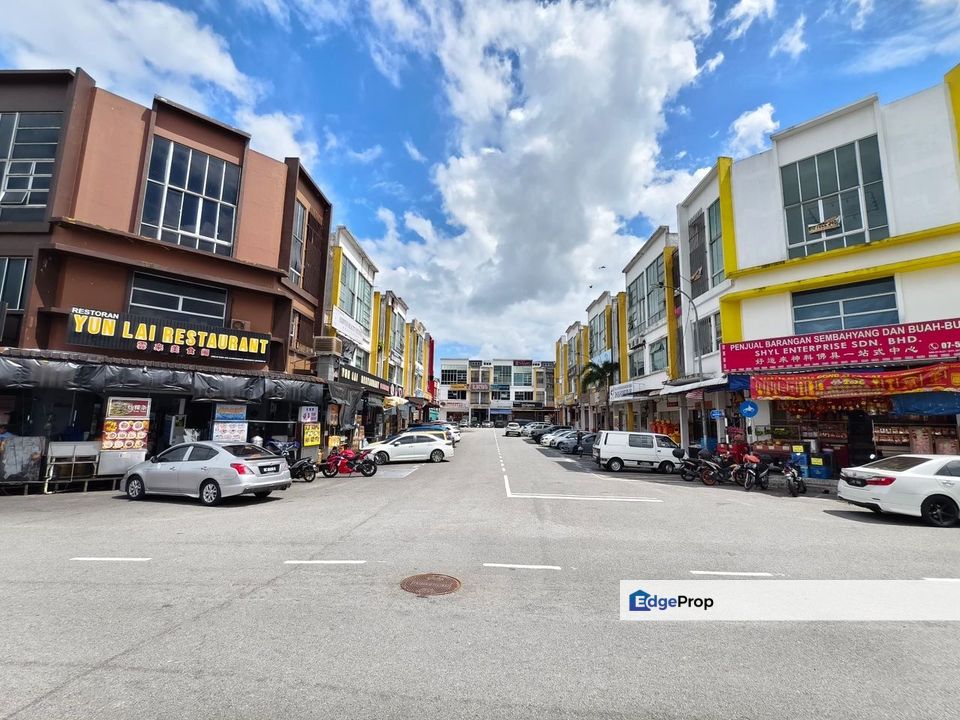 Mutiara Rini 3 Storey Shoplot, Johor, Skudai