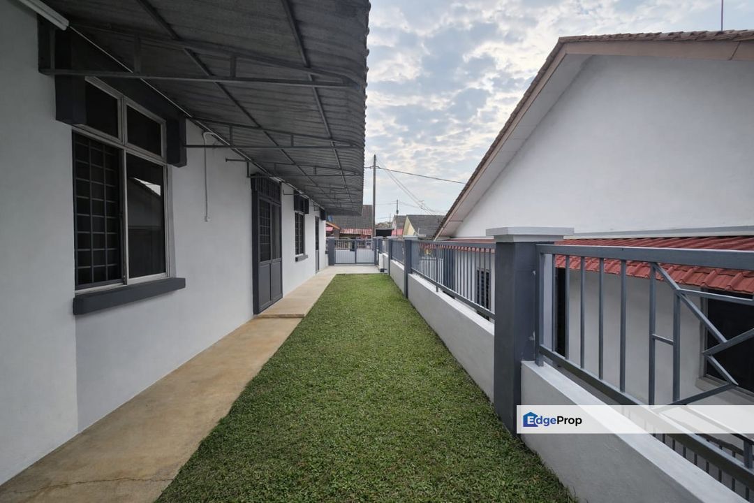 Taman Megah Ria Single Storey Semi-D, Johor, Masai