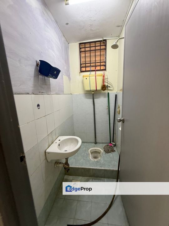 Taman Bukit Tiram Double Storey Terrace, Johor, Ulu Tiram