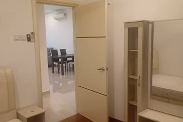 1Medini & Medini Signature