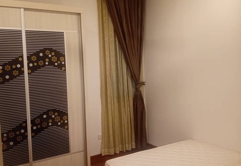 1Medini & Medini Signature