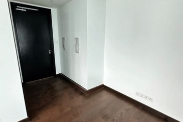 Almas @ Puteri Harbour