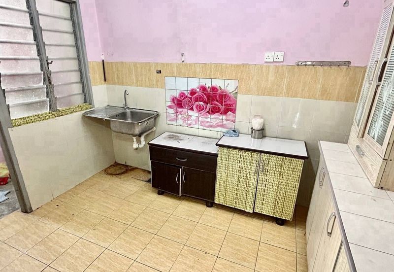 Indah Court Apartment