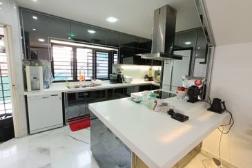 Taman Nong Chik Heights