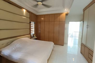 Taman Nong Chik Heights