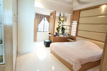 Taman Nong Chik Heights