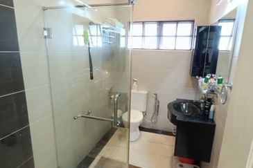 Taman Nong Chik Heights