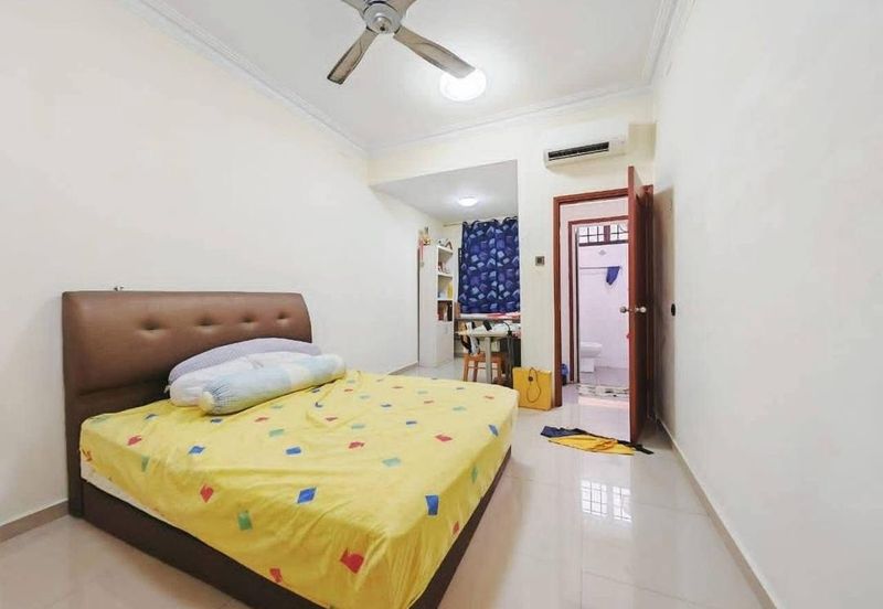 Jalan Sutera Kuning 1