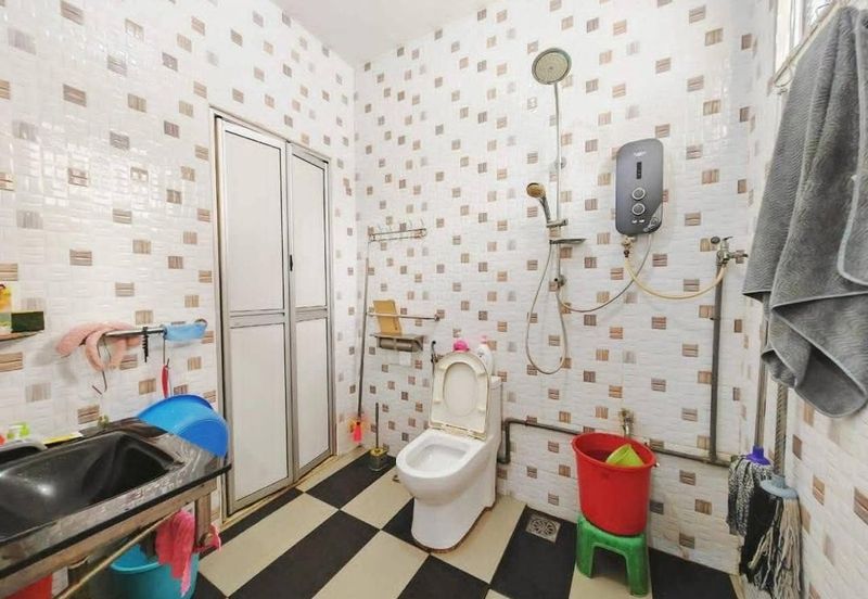 Jalan Sutera Kuning 1